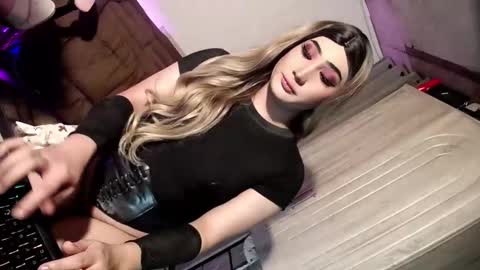 Nathalie online show from 05.04.26