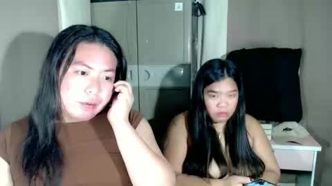 Snapshot of slut_mama chatting on 03.11.26 Zien online show from 03.11.26