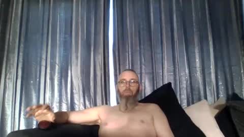 Snapshot of slutfucker20 chatting on 04.12.26 slutfucker20 online show from 04.12.26