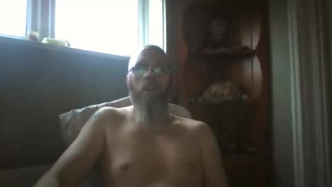 Snapshot of slutfucker20 chatting on 04.17.26 slutfucker20 online show from 04.17.26