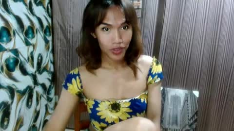 Snapshot of slutqueen_raz chatting on 07.29.26 Raz online show from 07.29.26