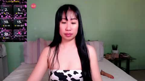 Snapshot of slutty_asian chatting on 04.24.26 slutty asian-- online show from 04.24.26