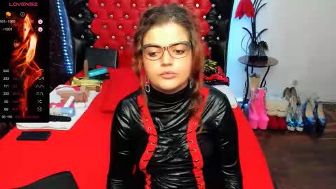 Snapshot of slutty_milf_bitch chatting on 09.19.25 Ana online show from 09.19.25