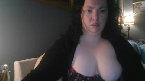 Snapshot of sluttychasity chatting on 12.18.25 sluttychasity online show from 12.18.25