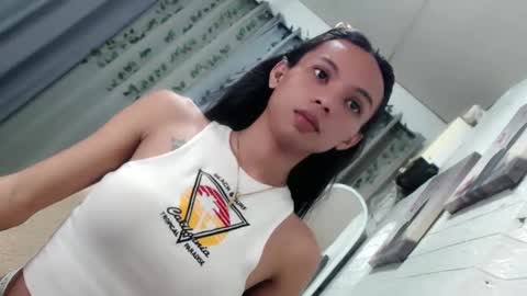 Snapshot of sluttychie chatting on 02.05.25 CHIE CHIE online show from 02.05.25