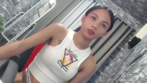 Snapshot of sluttychie chatting on 03.08.25 CHIE CHIE online show from 03.08.25