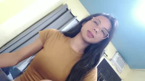 Snapshot of sluttychie chatting on 02.11.26 CHIE CHIE online show from 02.11.26