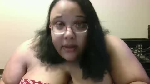 Snapshot of sluttyjess31 chatting on 10.01.25 Jessica online show from 10.01.25