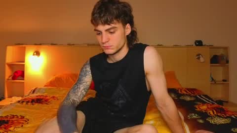 Snapshot of sly_gus chatting on 06.03.26 Gus online show from 06.03.26