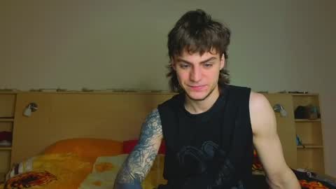 Snapshot of sly_gus chatting on 06.06.26 Gus online show from 06.06.26