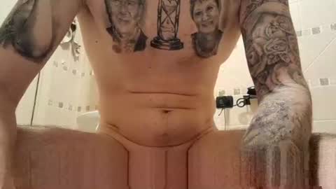 Snapshot of smallone8825 chatting on 11.15.25 smallone8825 online show from 11.15.25