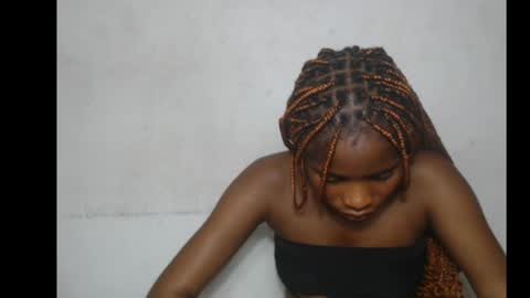 Snapshot of smallsluty chatting on 05.19.26 smallsluty online show from 05.19.26