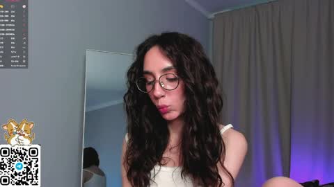 Snapshot of smart_eliz chatting on 04.19.26 Elizabeth online show from 04.19.26