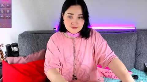 Snapshot of smartandamazing chatting on 06.25.26 Dasha online show from 06.25.26