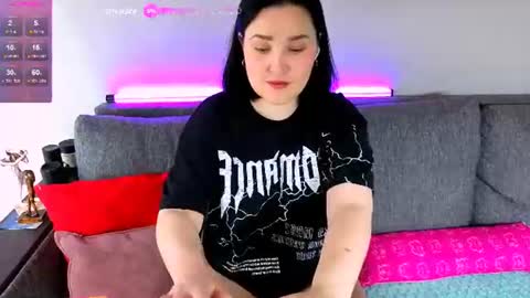 Snapshot of smartandamazing chatting on 06.28.26 Dasha online show from 06.28.26