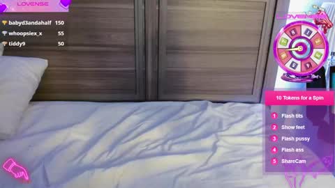 Snapshot of smexy_bun chatting on 02.11.25 Smexy online show from 02.11.25