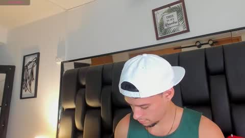 Snapshot of smiith_jade chatting on 12.20.25 Jade Smiith online show from 12.20.25