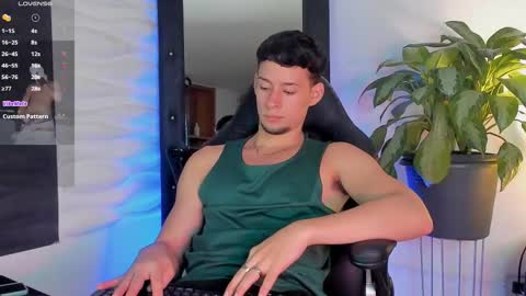 Snapshot of smiith_jade chatting on 01.14.26 Jade Smiith online show from 01.14.26