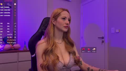 Snapshot of smilee_girl chatting on 06.18.26 Emily Burns online show from 06.18.26