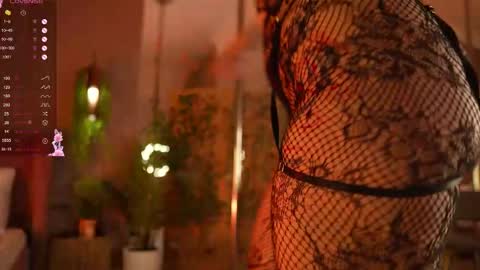 Mia online show from 11.06.25