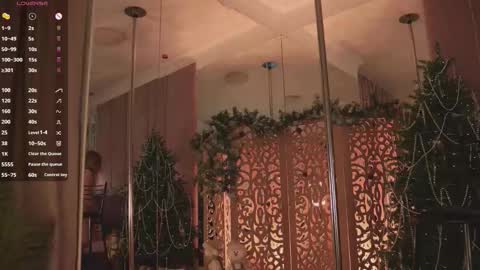 Mia online show from 12.22.25