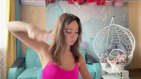 Snapshot of smiling_riddle chatting on 10.27.25 smiling_riddle online show from 10.27.25