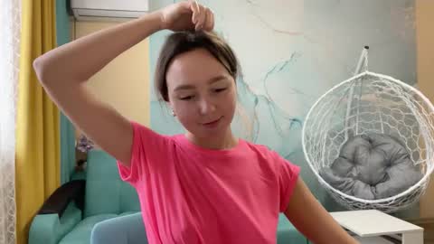 Snapshot of smiling_riddle chatting on 11.29.25 smiling_riddle online show from 11.29.25