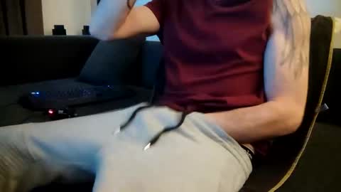 Smokeandwatching online show from 01.22.25