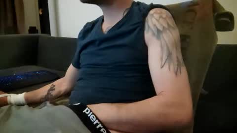 Smokeandwatching online show from 03.10.25