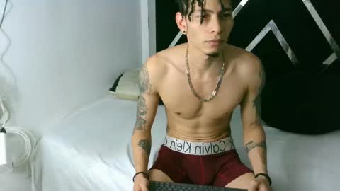 Snapshot of smooke_skinny chatting on 01.10.25 Daniel Aston online show from 01.10.25