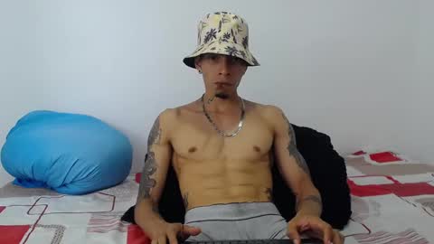 Snapshot of smooke_skinny chatting on 09.16.25 Daniel Aston online show from 09.16.25