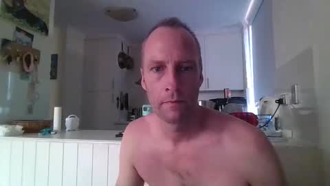 Snapshot of smoothroundbottom chatting on 01.24.25 KinkyDonks online show from 01.24.25