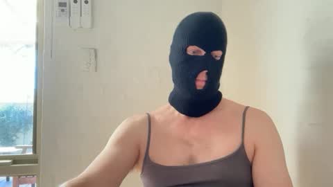 Snapshot of smoothroundbottom chatting on 10.17.25 KinkyDonks online show from 10.17.25