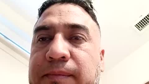 Snapshot of smoothstrik3r chatting on 12.02.25 smoothstrik3r online show from 12.02.25