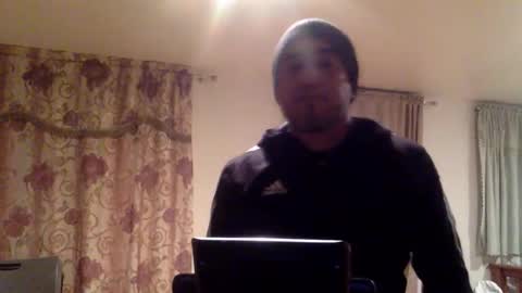 Snapshot of smoothstrik3r chatting on 12.03.25 smoothstrik3r online show from 12.03.25