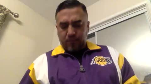 Snapshot of smoothstrik3r chatting on 12.04.25 smoothstrik3r online show from 12.04.25