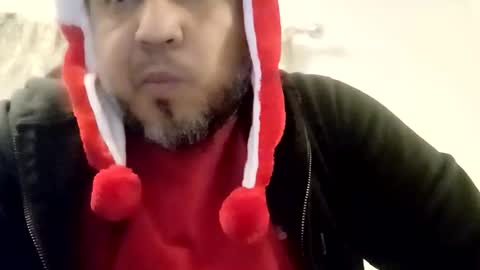 Snapshot of smoothstrik3r chatting on 12.18.25 smoothstrik3r online show from 12.18.25