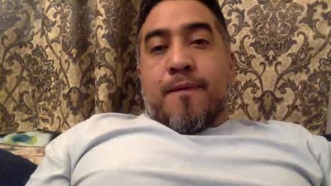 Snapshot of smoothstrik3r chatting on 12.20.25 smoothstrik3r online show from 12.20.25