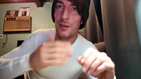 Snapshot of snackyyyy chatting on 02.18.26 Snackyyyy online show from 02.18.26