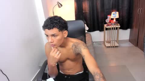 Snapshot of snak_master1 chatting on 11.03.25 snak_master1 online show from 11.03.25