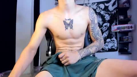 snakebutterfly online show from 03.04.26