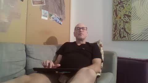 Snapshot of sneakerboy18 chatting on 03.01.26 sneakerboy18 online show from 03.01.26