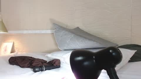 Hellen  online show from 01.16.25