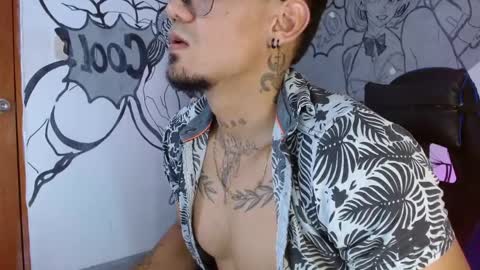 Snapshot of snow_jon_ chatting on 04.10.26 Jon online show from 04.10.26