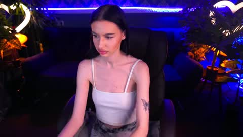 snow_whiteeex online show from 01.16.25