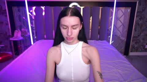 snow_whiteeex online show from 04.06.26