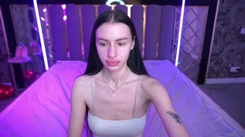 snow_whiteeex online show from 04.09.26