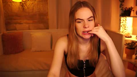 Snapshot of snowbarbieee chatting on 01.18.25 Hanna online show from 01.18.25