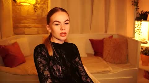 Snapshot of snowbarbieee chatting on 02.24.25 Hanna online show from 02.24.25