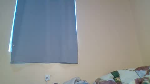 Snowie eyes online show from 11.18.25